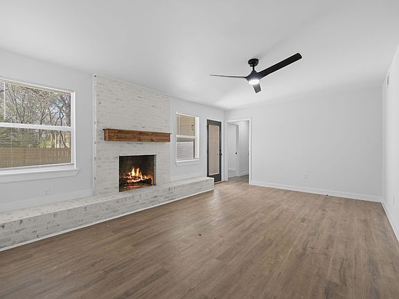 2nd image of 1281 Heathcliff Dr