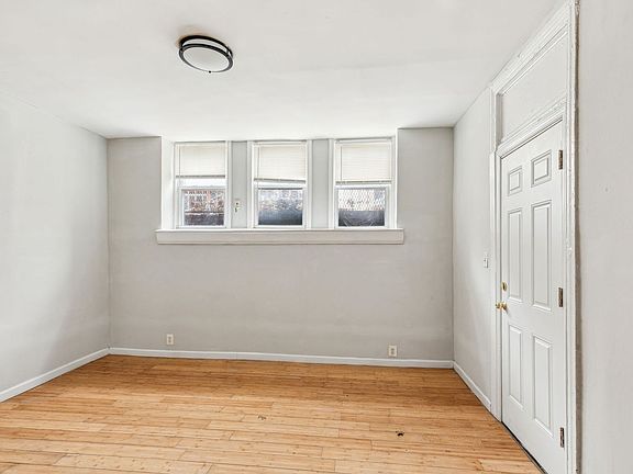 3rd image of 501 N 35th St #445854477