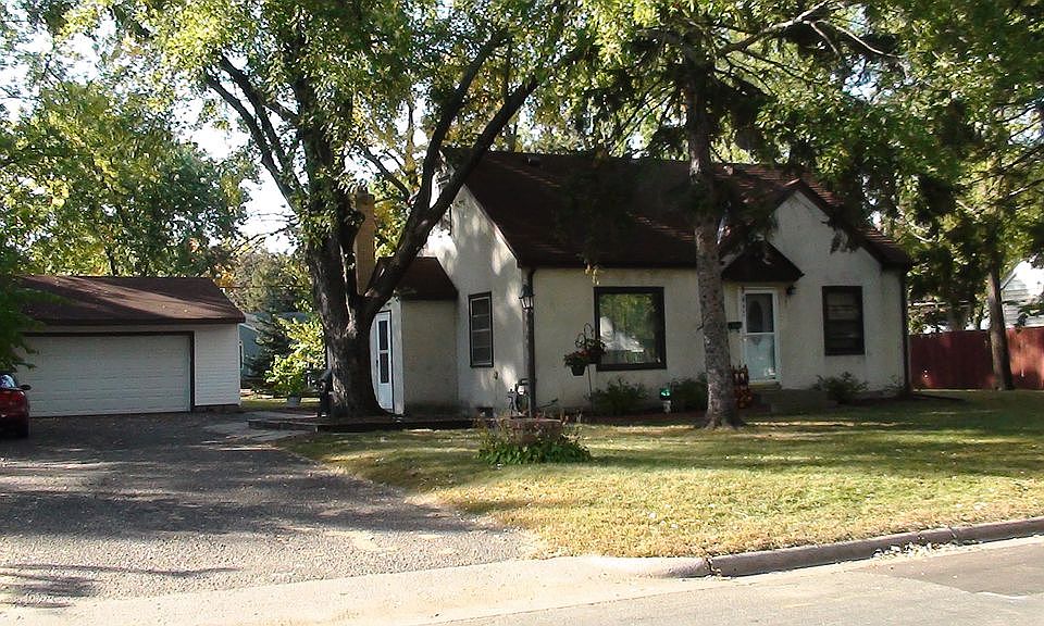 1st image of 6425 Cloverdale Ave N