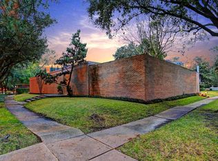 1828 Dunstan Rd, Houston, TX 77005