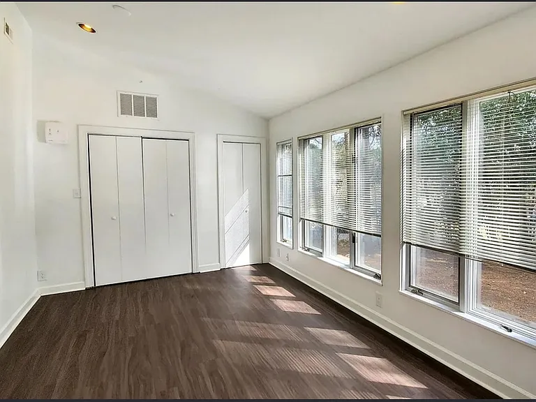 111 Barclay Rd — Photo 10