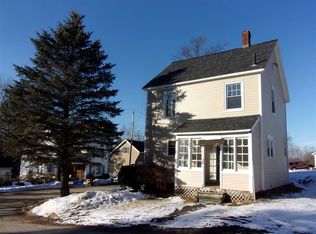 24 Worden St, Johnstown, NY 12095