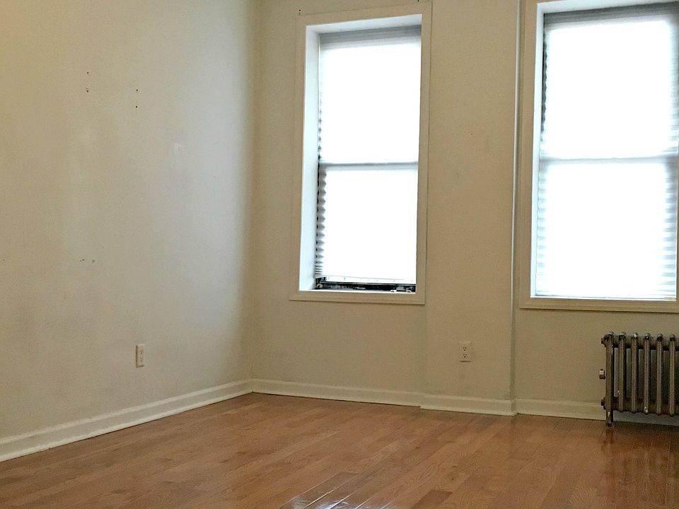 1st image of 1233 Ovington Ave APT D3