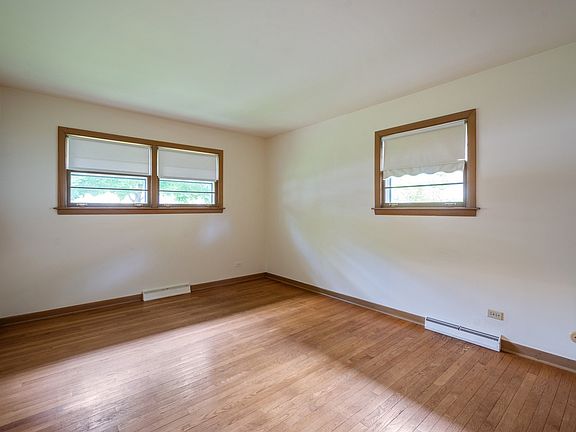 4th image of 745 Wilcox Ave