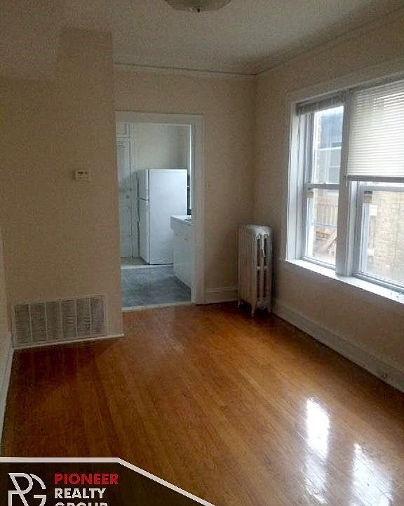 1st image of 2200 W Foster Ave #22021