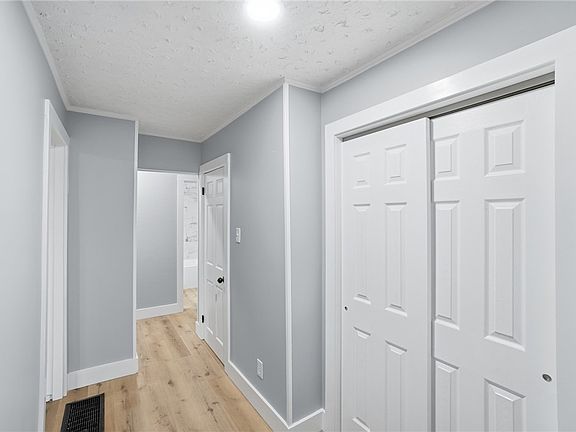 5th image of 5638 Kitridge Rd