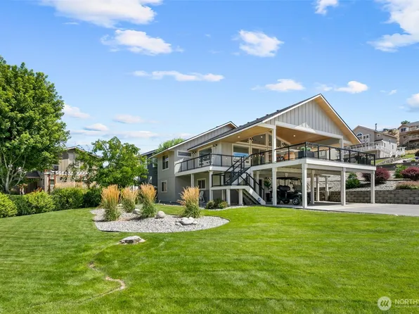 365 W Beach Drive, Orondo, WA 98843