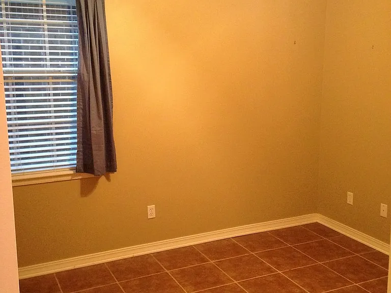 113 Baltic Dr — Photo 24