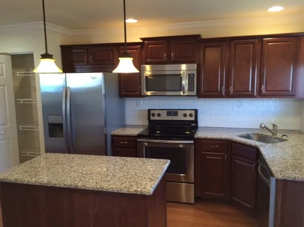 74 Mercer Dr, Newark, DE 19713