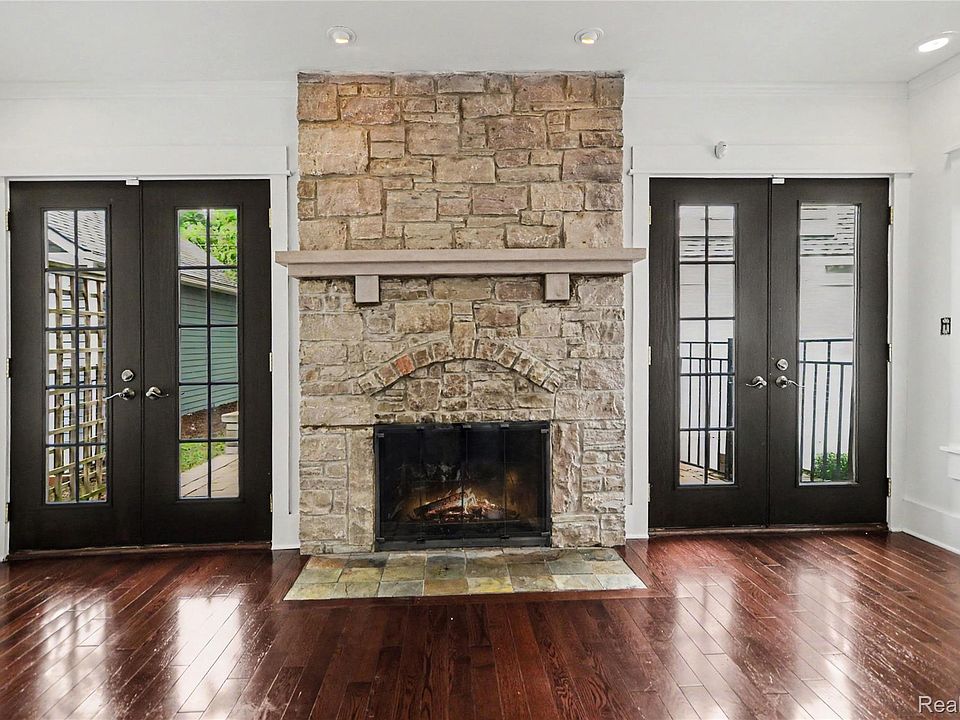 1389 Bird Ave, photo 13
