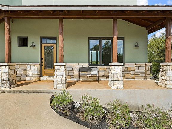 3rd image of 4004 Cloudy Ridge Rd