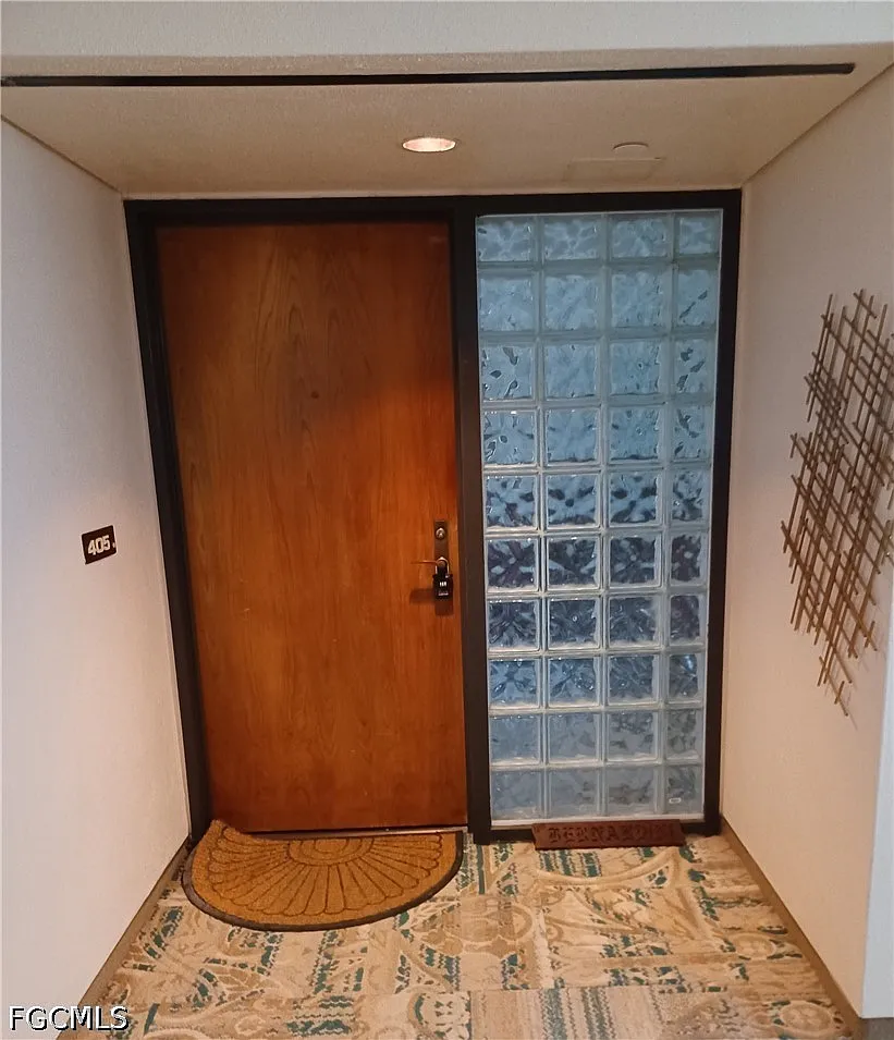 2 bed, 2.0 bath, 2215 sqft, $5,500 — Photo 4