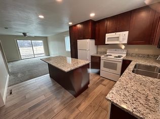 4447 S 27th St, Lincoln, NE 68516