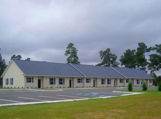 1353 Davenport Dr, Manning, SC 29102