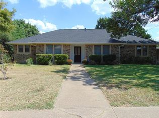 1901 Sierra Dr, Lewisville, TX 75077