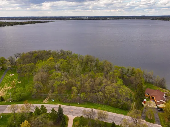 772 S Shore Dr, Detroit Lakes, MN 56501