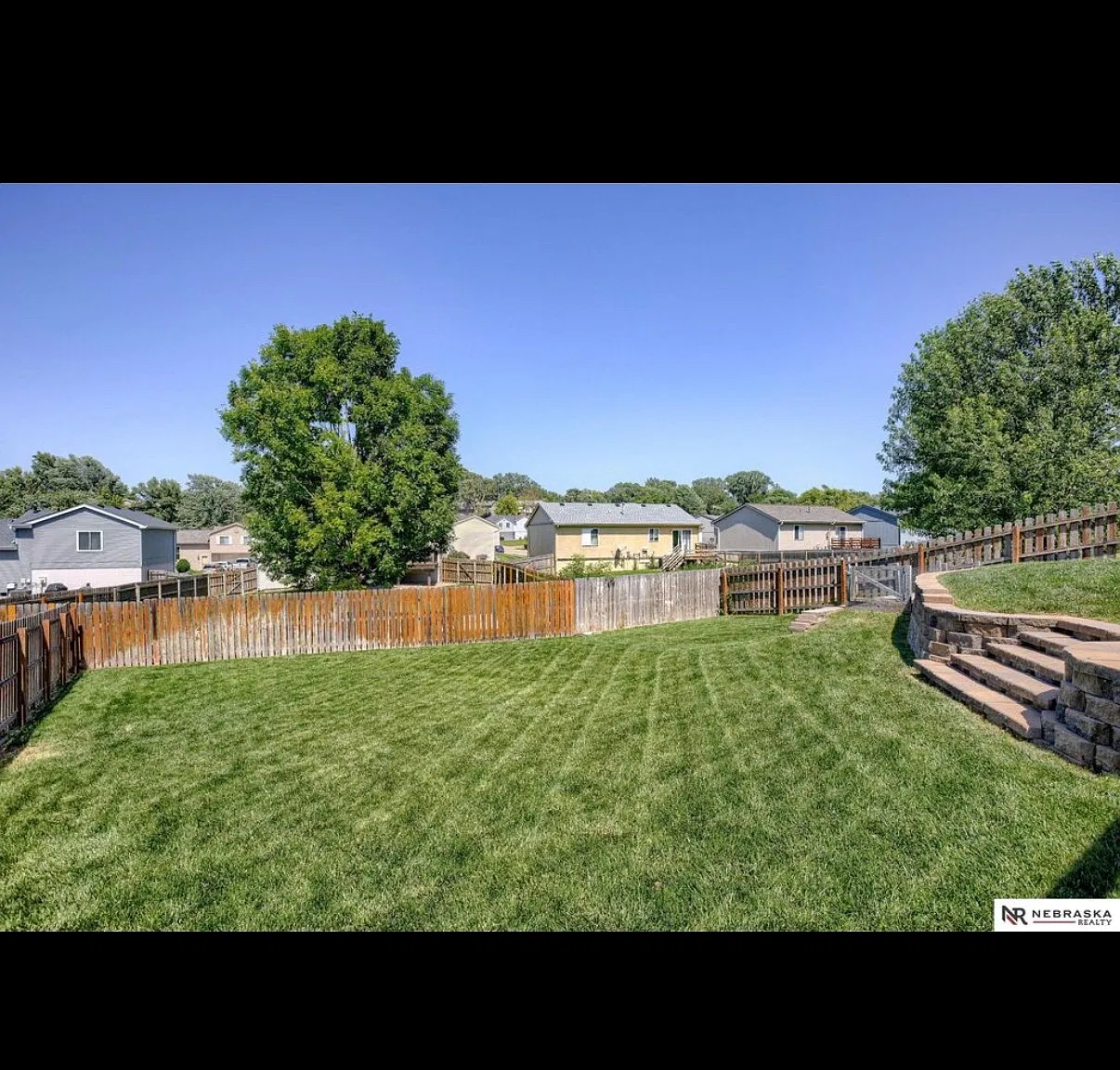 3 bed, 1456 sqft, $2,600 — Photo 2