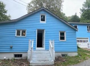 7 Alexander Ln, Blairstown, NJ 07825