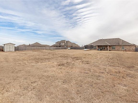 5th image of 14817 Pepperwell Oaks Dr