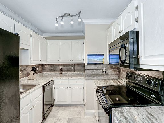 2nd image of 1409 Liberty Dr #0