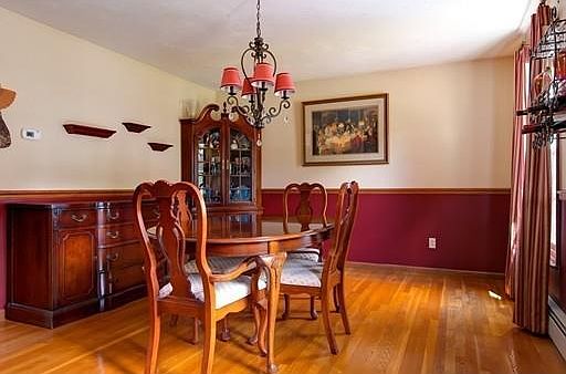 5th image of 129 Fox Hill Dr