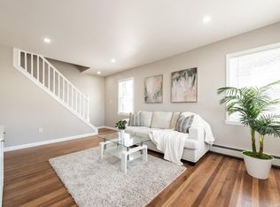 512 Stratford Rd, South Hempstead, NY 11550