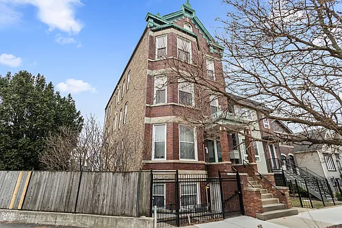 3517 W Wolfram St #3 Photo 1