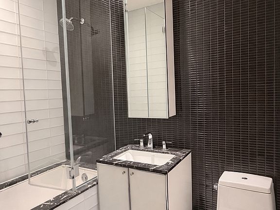 4th image of 25 Broad St APT 14L