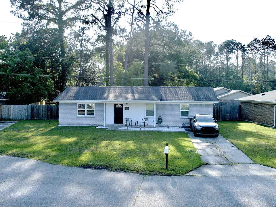 10775 Jolyne Cir
