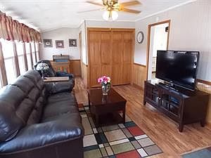 5th image of 114 Continental Ave