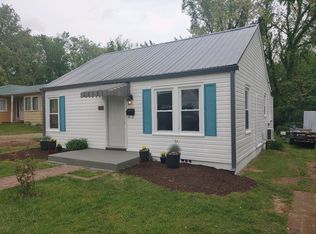 722 Hickory Ave, Pulaski, VA 24301