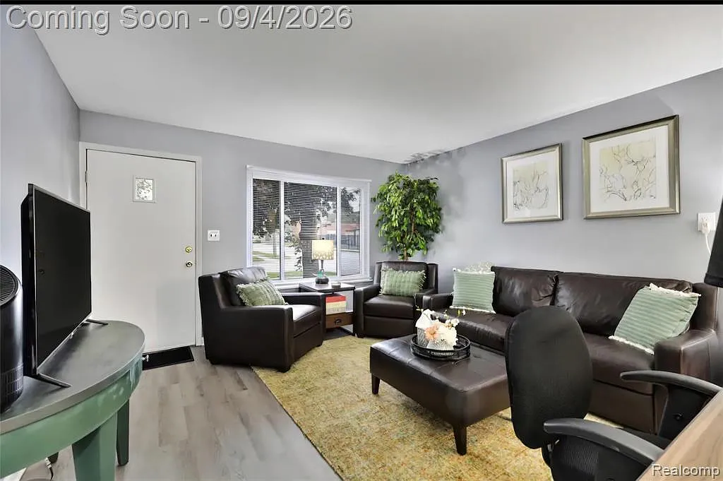 2 bed, 1.0 bath, 850 sqft, $1,600 — Photo 4