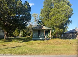 2204 Oaks Rd, New Bern, NC 28560