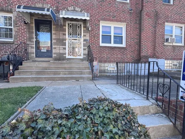 1222 Passmore St, Philadelphia, PA 19111
