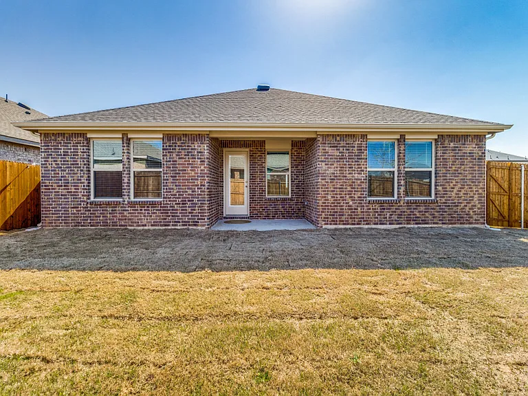 2921 Jasmine Dr — Photo 4