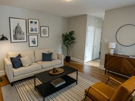 3338-3340 Virginia, 3340A