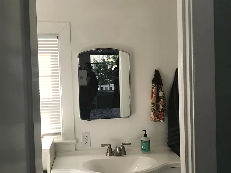 515 Foote St SW #4 — Photo 11