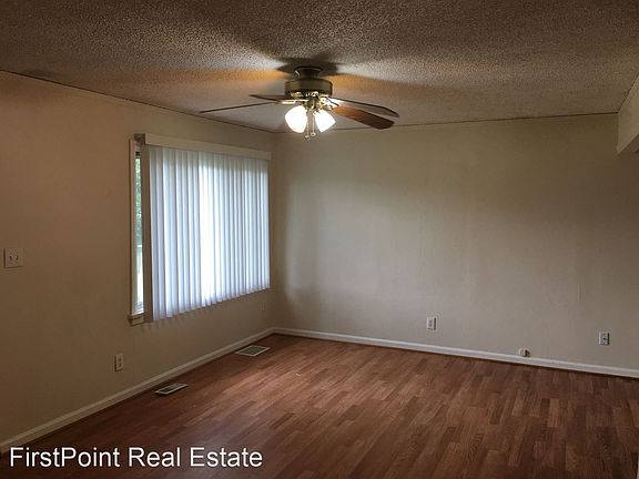 3rd image of 7405 Tacoma Ave S