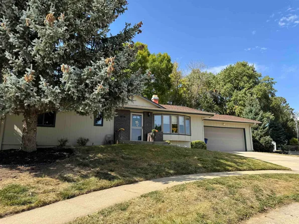 1310 Sheridan Dr, Norfolk, NE 68701