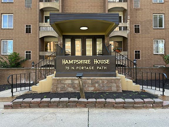 2nd image of 75 N Portage Path APT 404
