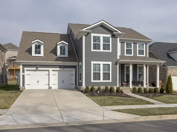 1218 Pebble Run Rd, Hendersonville, TN 37075