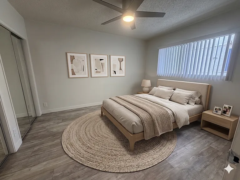 4714 Slauson Ave — Photo 17