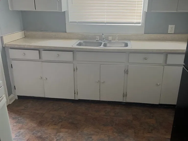 520 N Maryland St — Photo 6