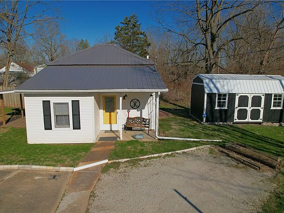 3rd image of 7 S Kansas Ave