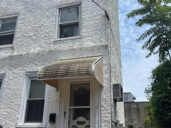 1033 E Crease St, Philadelphia, PA 19125