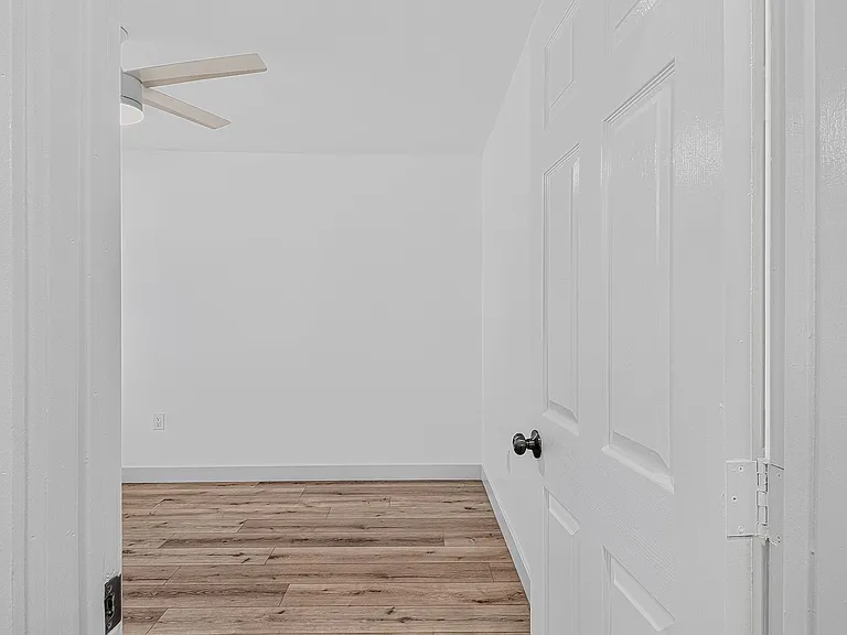 933 Alamitos Ave — Photo 27