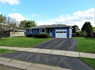 291 Heberle Rd, Irondequoit, NY 14609