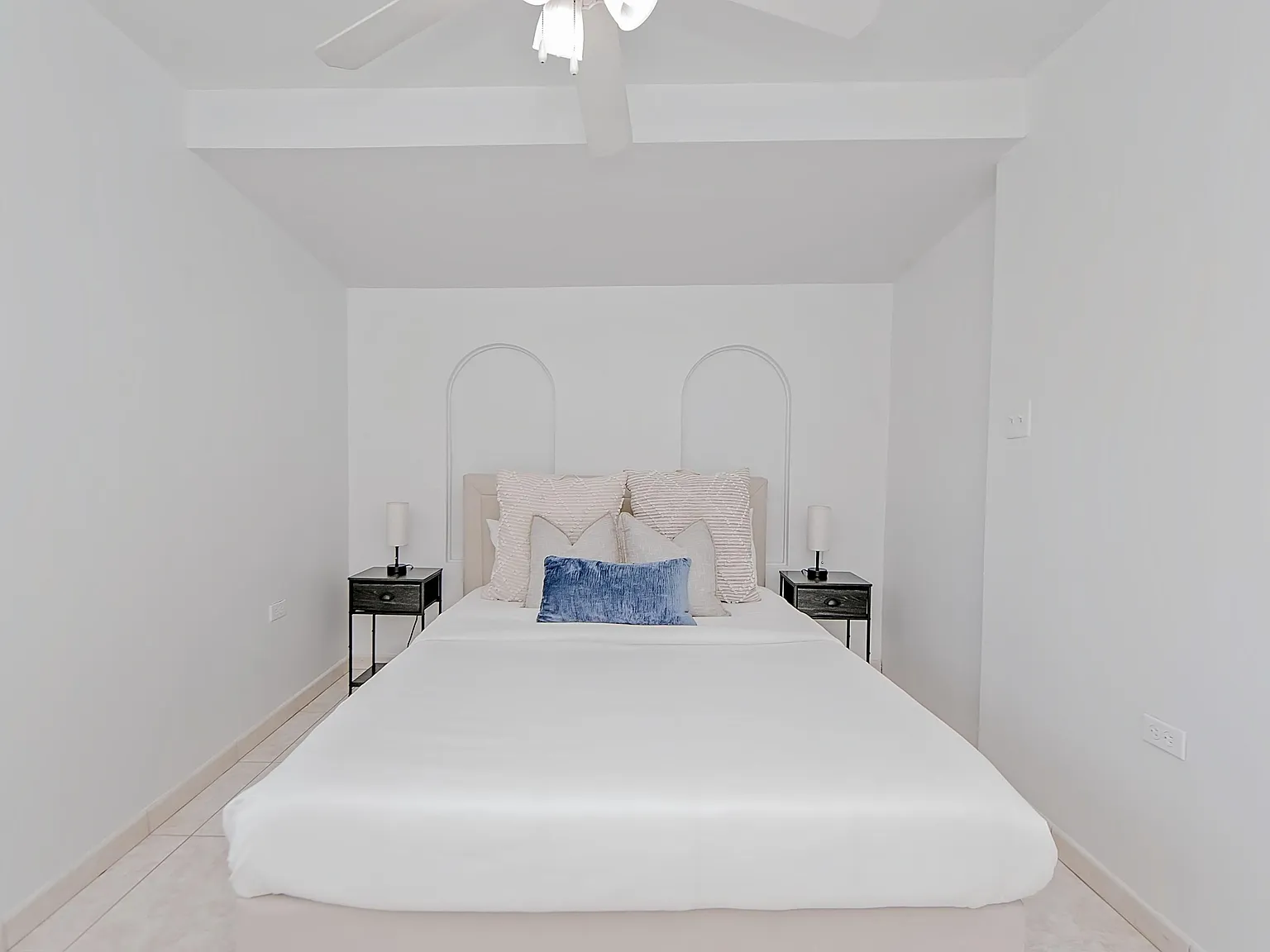 4 bed, 2.0 bath, 1055 sqft, $1,321 — Photo 2