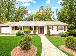 280 E Cedar St, Livingston, NJ 07039