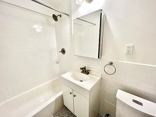 Rented by A&E Real Estate Management | media 8